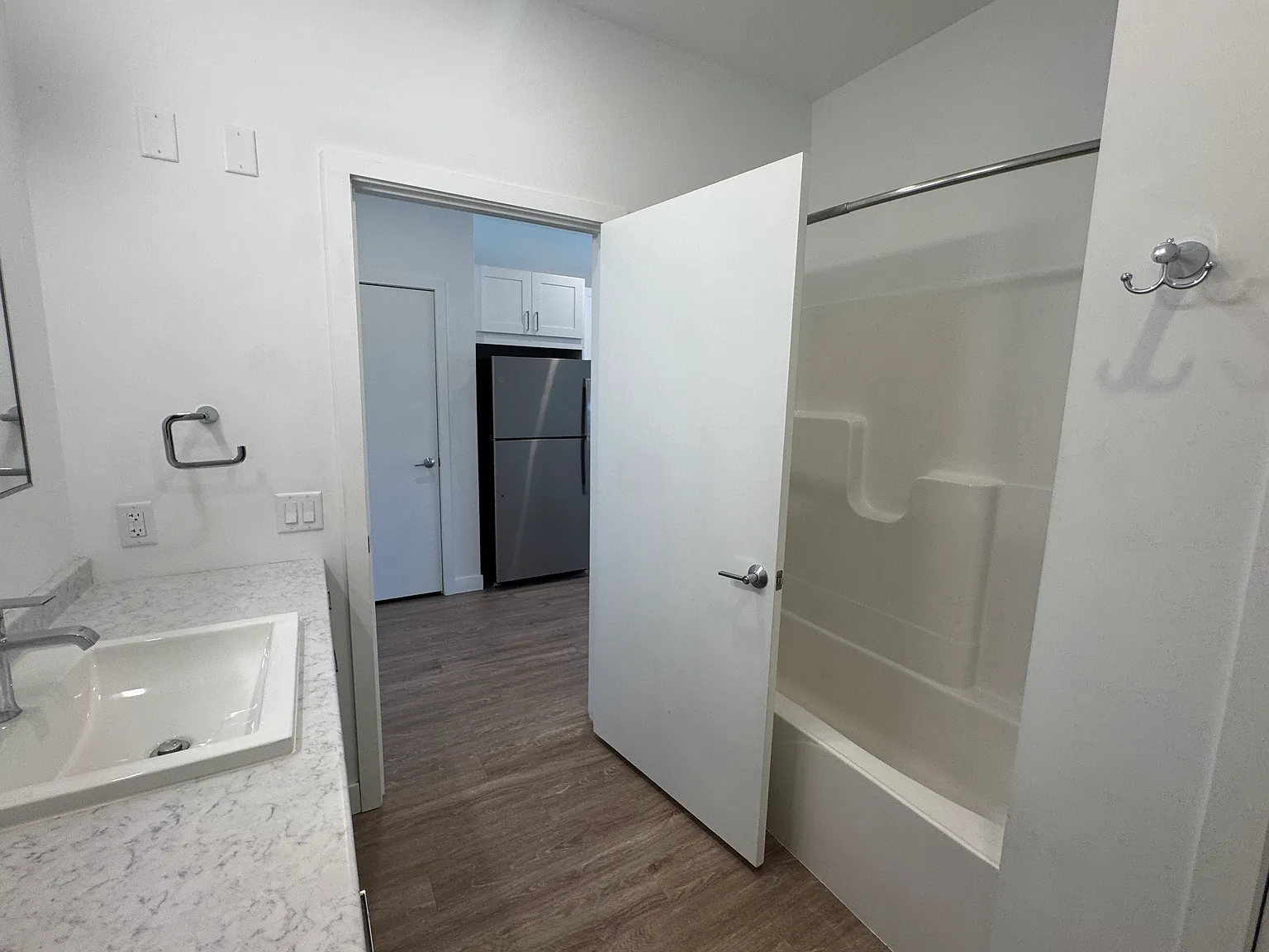 Studio, 650 sqft, $1,225 — Photo 1