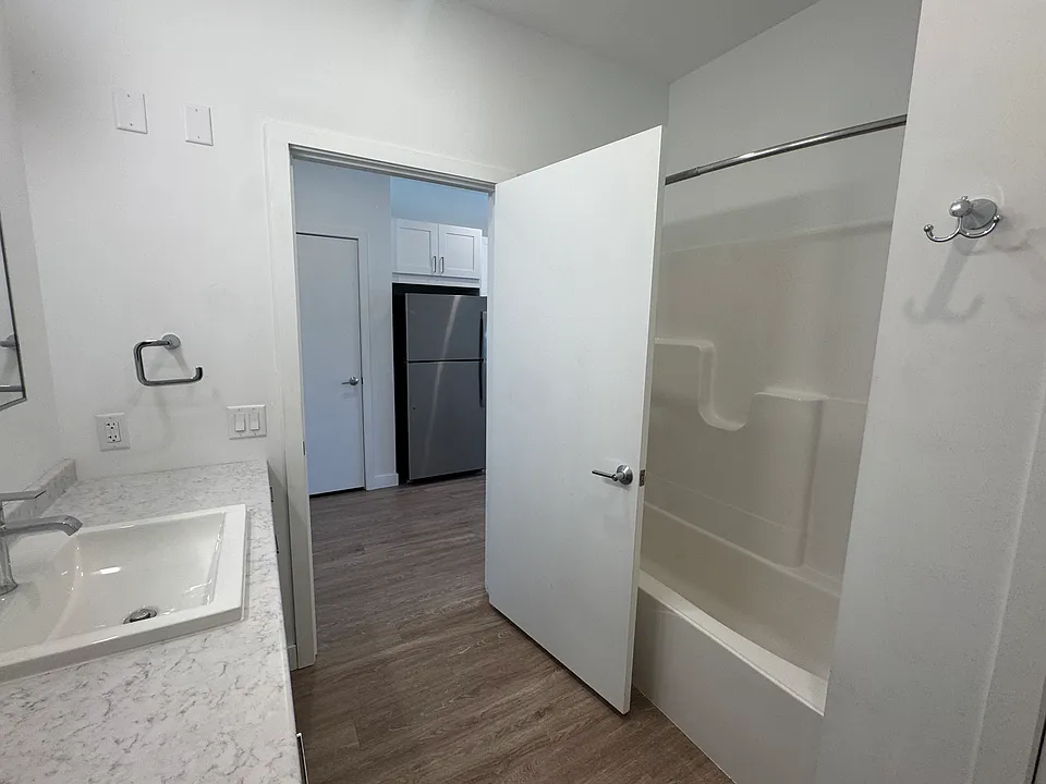 3 Maple St #1