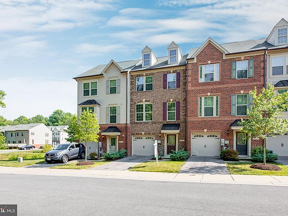 3rd image of 2623 Richmond Way