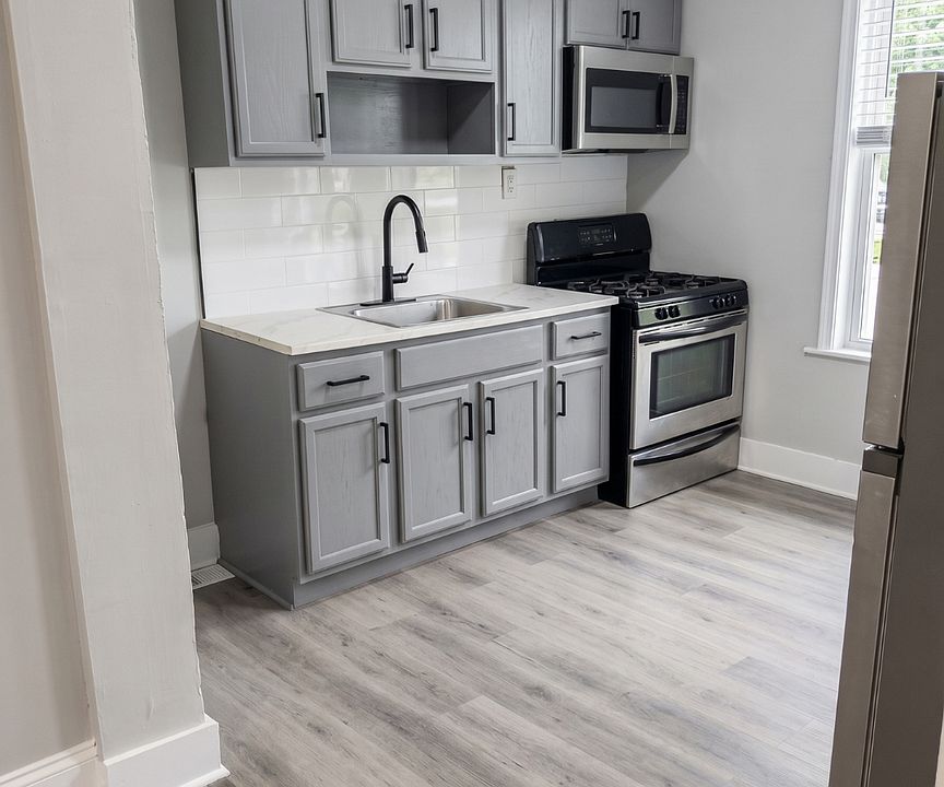 1st image of 5030 Summer St
