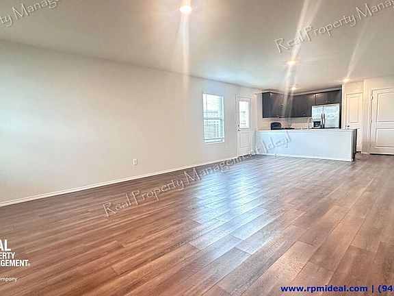 4th image of 2207 Nightgrove Cir