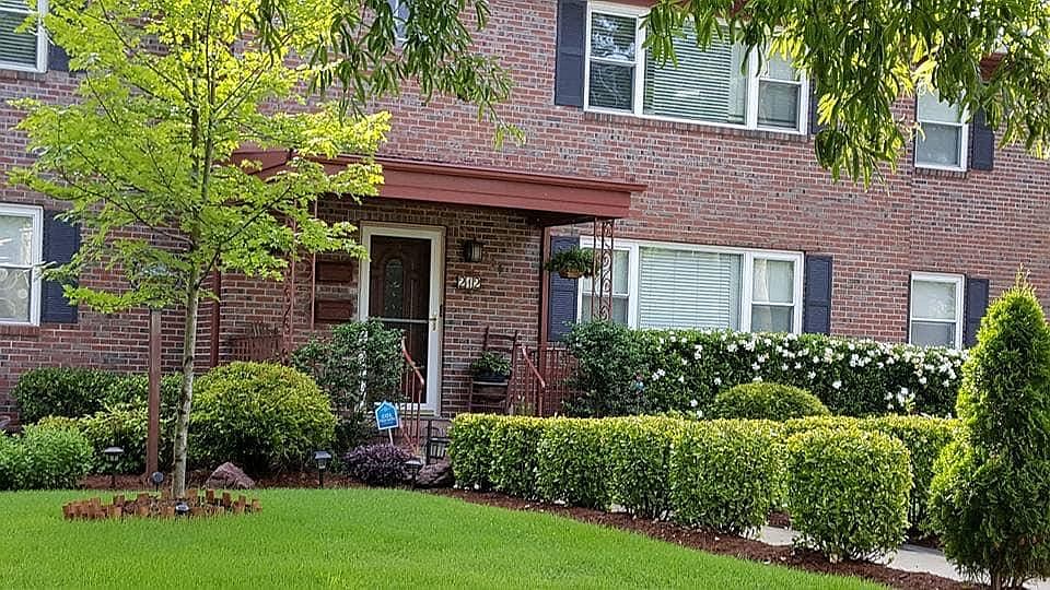 1st image of 212 Granby Park #1
