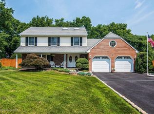 6 Belicose Ct, Middletown, NJ 07748