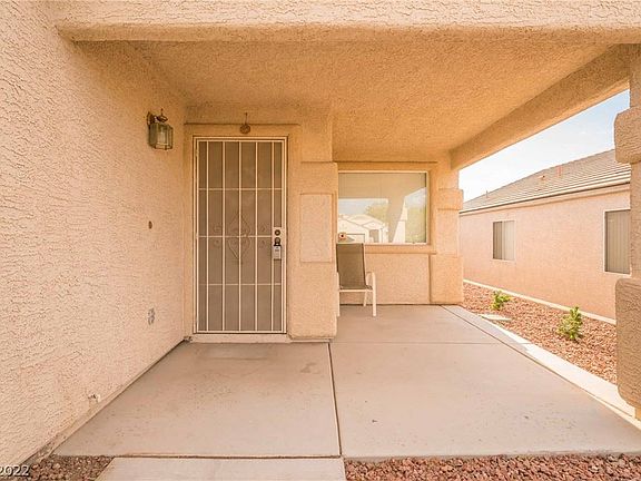 2nd image of 3282 Phantom Rock St
