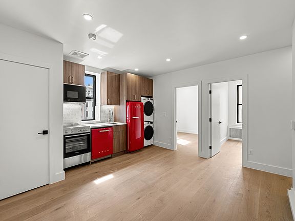 4th image of 236 W 15th St APT 55