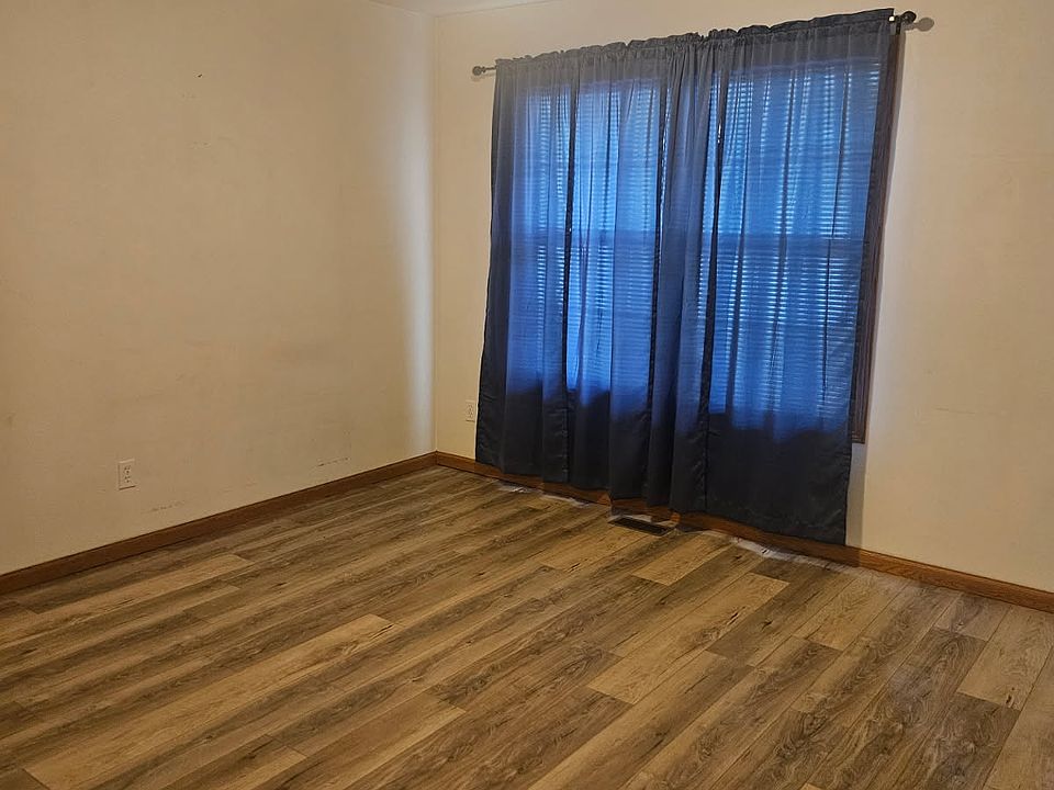 2nd image of 1411 Crimson Ridge Ln