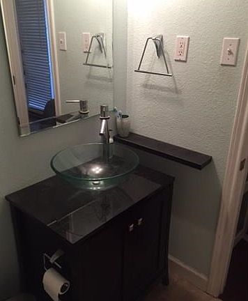 Bathroom sink