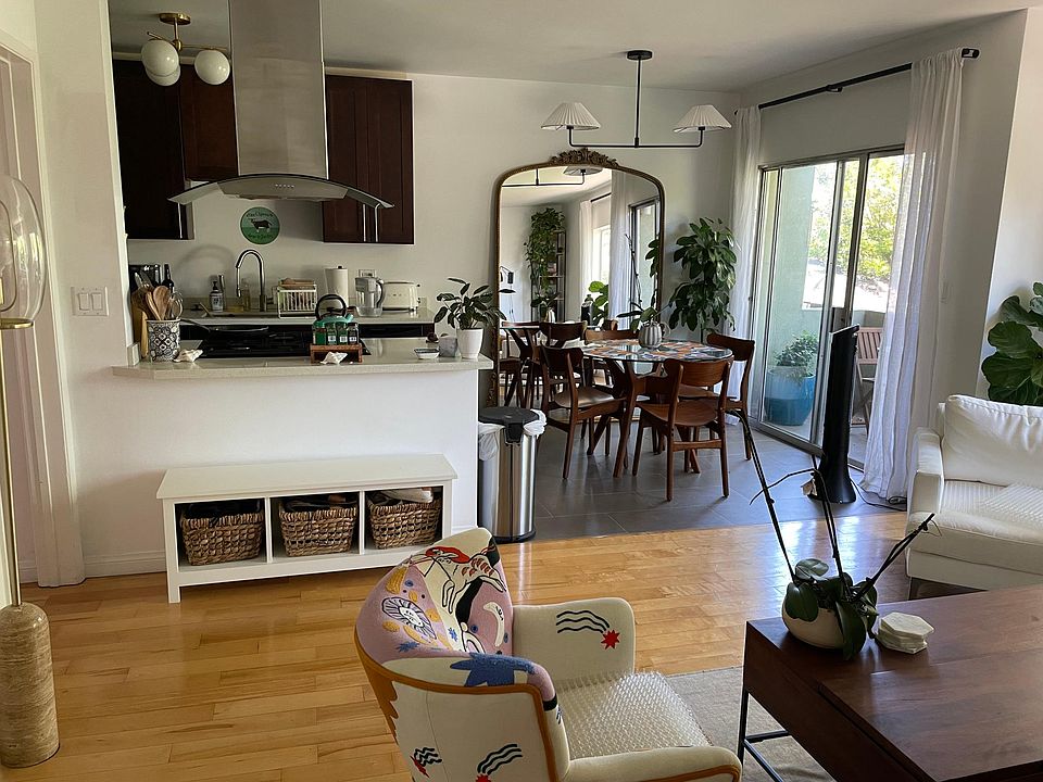 Kitchen & dining