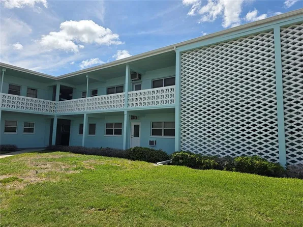 7050 Sunset Way APT 12, Saint Pete Beach, FL 33706