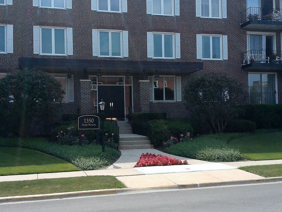 1st image of 1350 N Western Ave APT 309