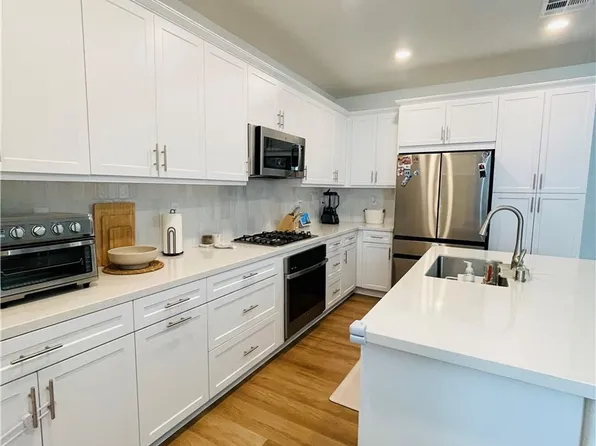 2004 Dewdrop, Upland, CA 91786