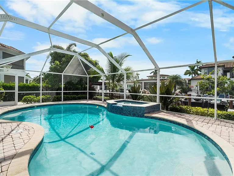 1320 Marlin Dr — Photo 4