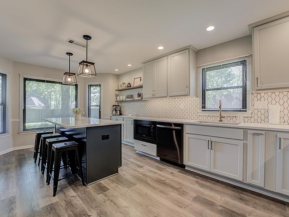 4th image of 2166 Carrollwood Ln