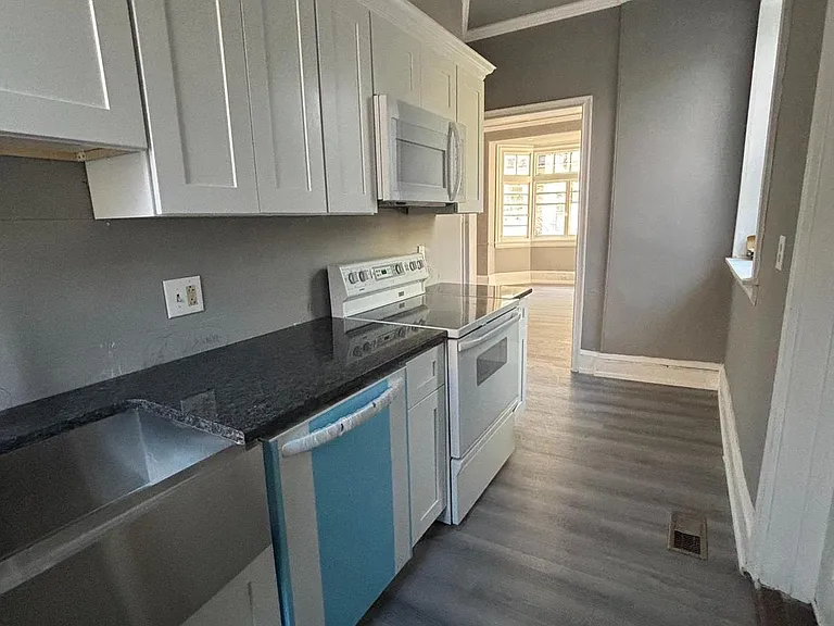 2025 Upland Way — Photo 12