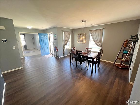 4th image of 225 River Laurel Dr
