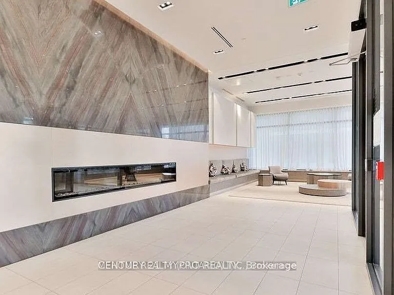 128 Fairview Mall Dr #1402 — Photo 2