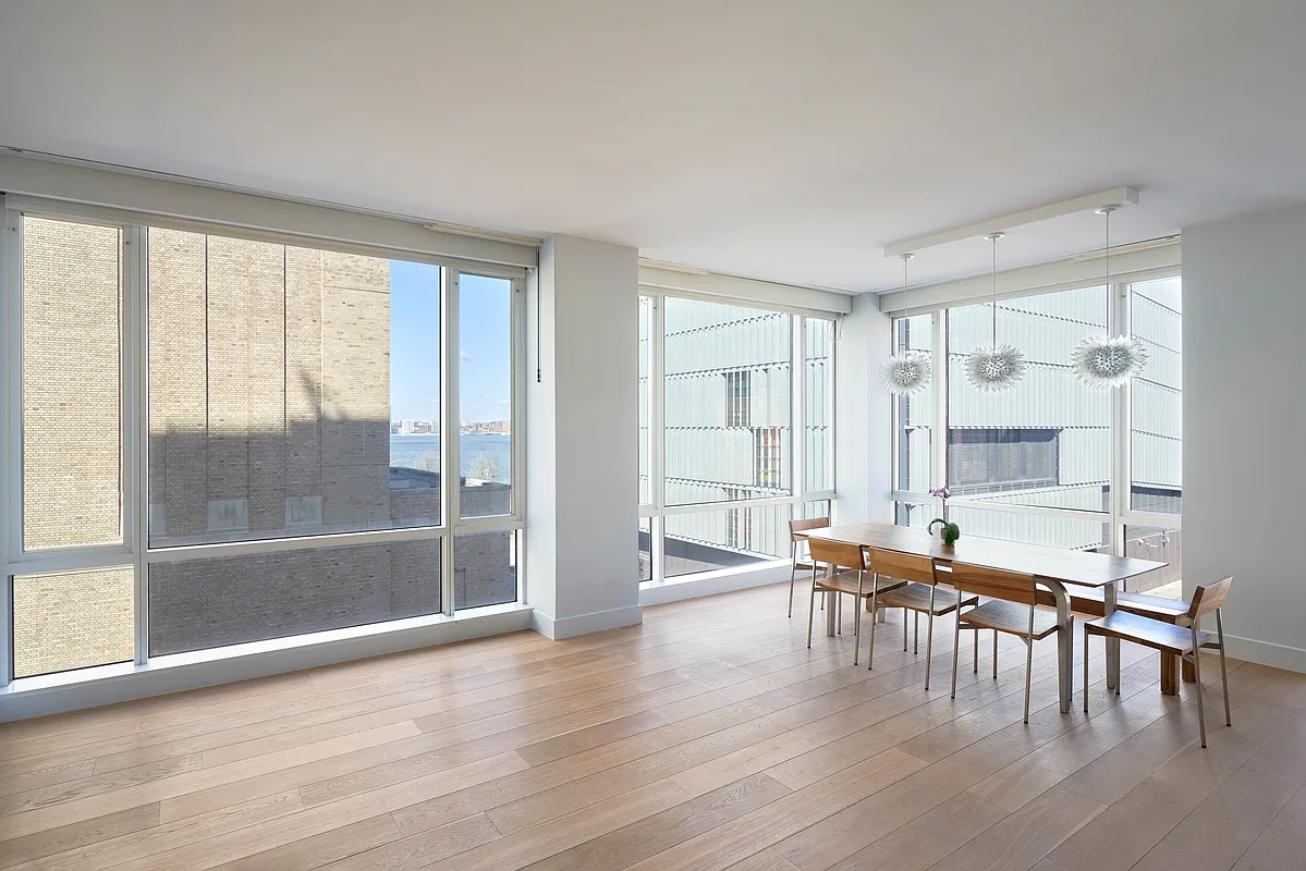 330 Spring St APT 5B photo 1