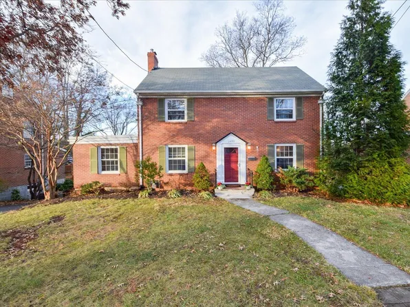 2631 Northview Dr SW, Roanoke, VA 24015