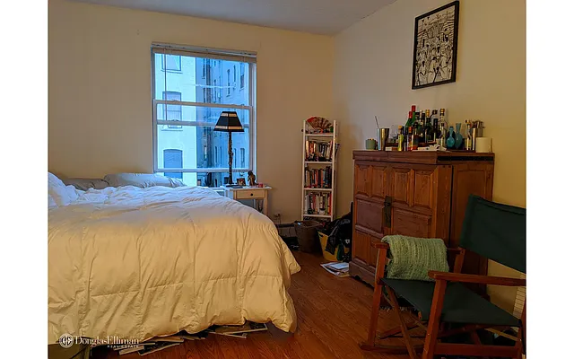 Rented by Douglas Elliman | media 18