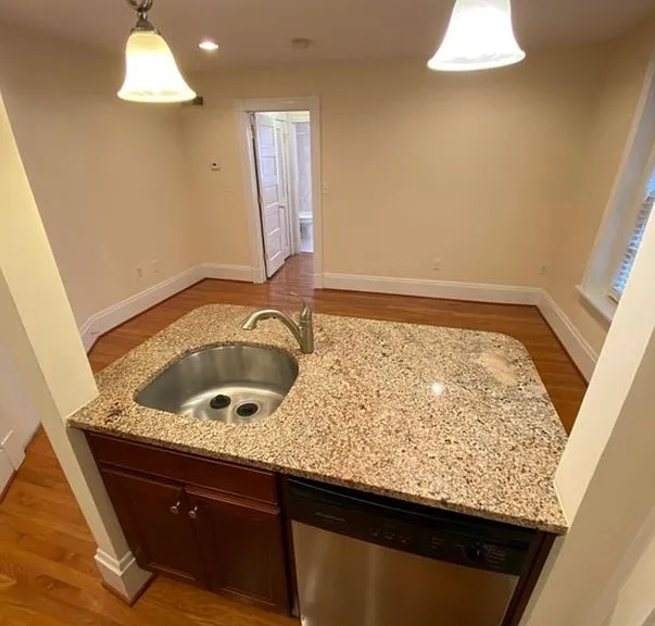 3020 Patterson Ave #7 — Photo 2