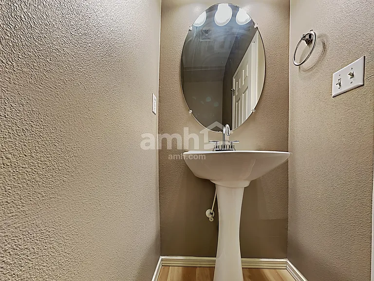 17633 Falling Leaf Ct — Photo 8