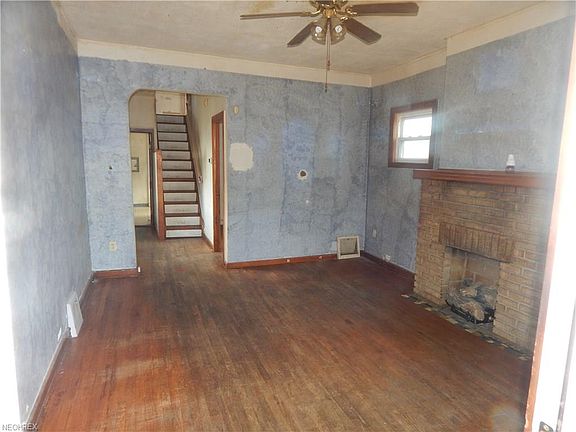 4th image of 13605 Puritas Ave