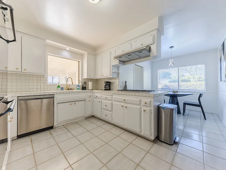 518 E La Sierra Dr — Photo 22