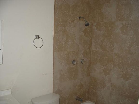 5th image of 1836 N Center St #1
