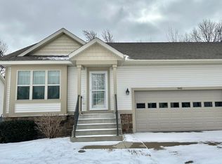945 S Sandalwood Cir, Muskegon, MI 49441