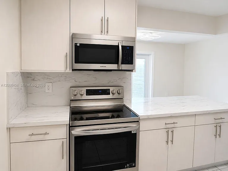 3659 SW 99th Ave #7 — Photo 9