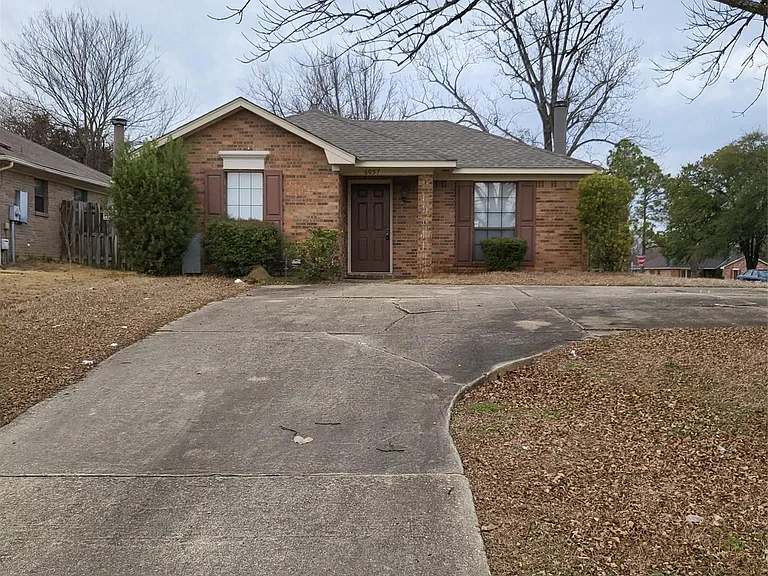 6057 Arbor Glen Dr — Photo 1