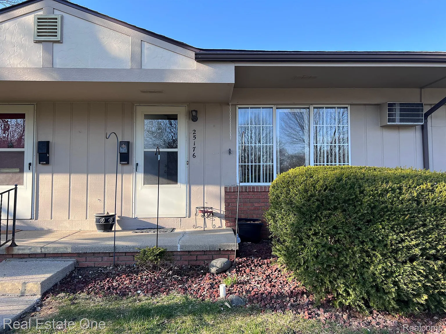 25176 Potomac Dr #2 photo 1