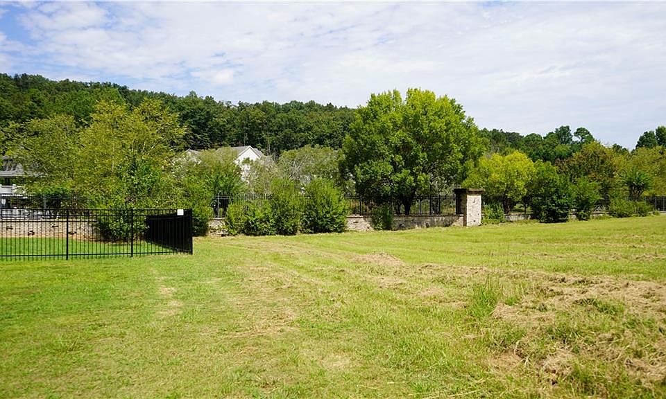 1st image of 46 Mountainbrook Dr NW
