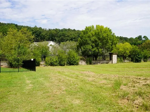 46 Mountainbrook Dr NW, Cartersville, GA 30121