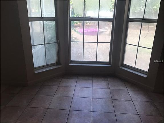 5th image of 1119 Walker Cir W