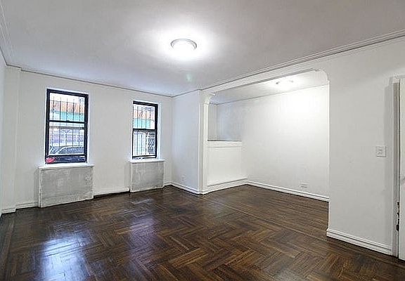 2nd image of 315 W 21st St APT 1C