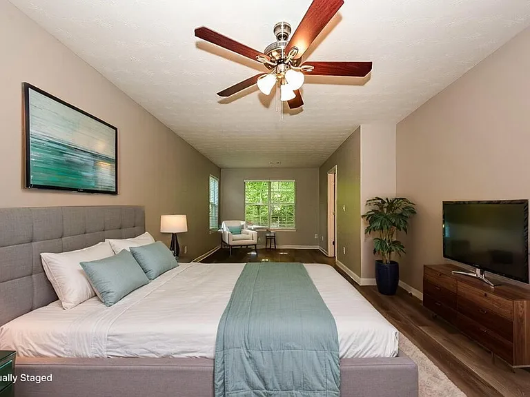 2530 Walter Way — Photo 12