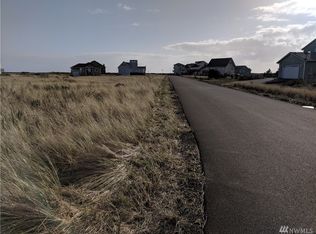 421 Riviera St SW, Ocean Shores, WA 98569