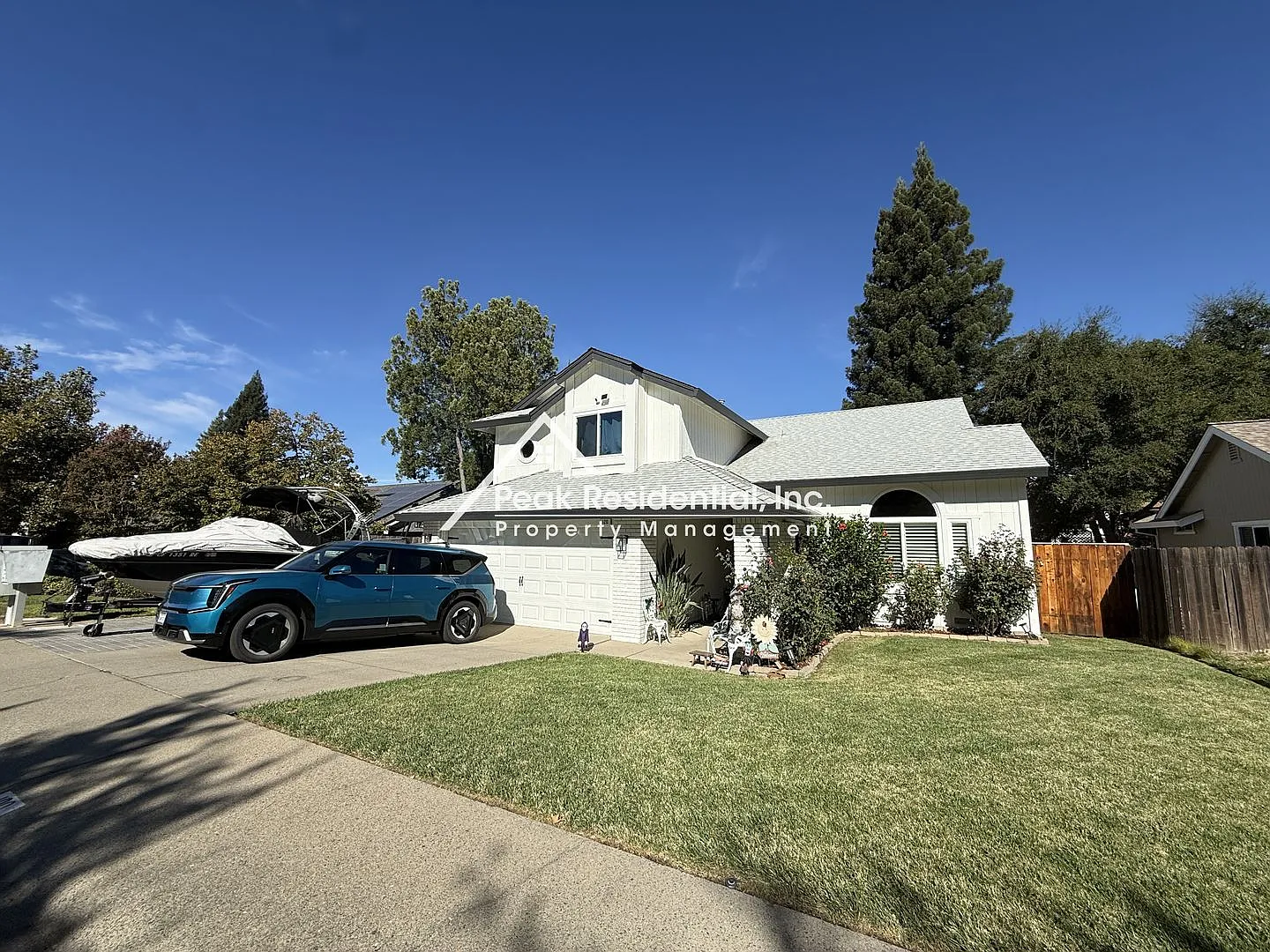 Beautiful Folsom 4bd/3ba Home with 2 Car Garage and RV access! — Photo 1