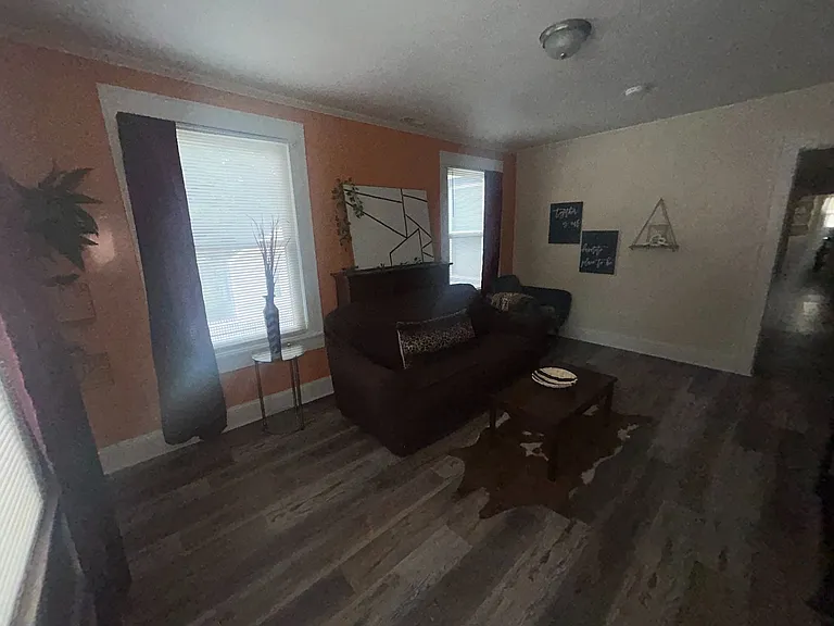 393 Kerr St NW — Photo 6