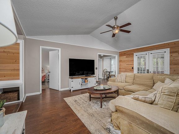 3rd image of 604 Belinda Pkwy