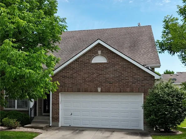 1147 SW Arborfair Dr, Lees Summit, MO 64082
