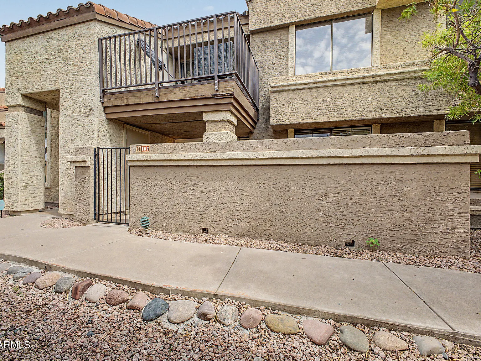 2 bed, 2.0 bath, 934 sqft, $1,650 — Photo 4