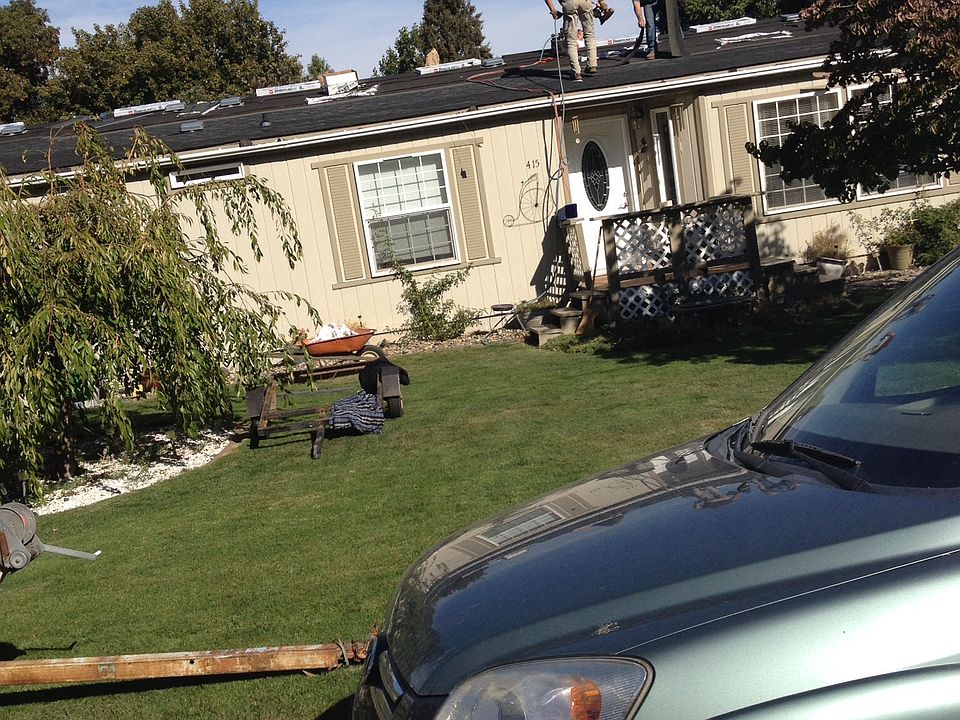 1st image of 415 E 7th St
