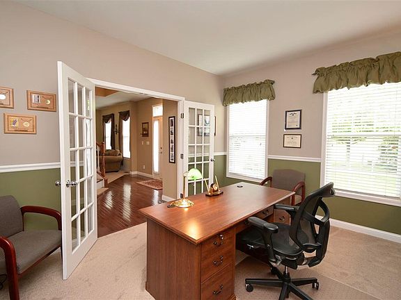 5th image of 816 Johnstown Ct