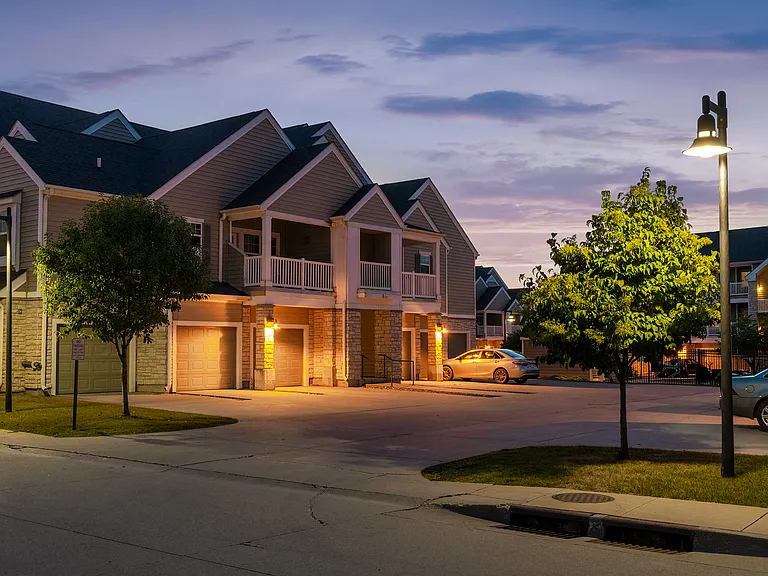 Mansions at Jordan Creek — Photo 29