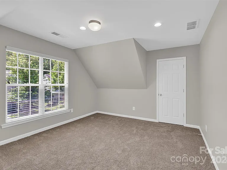 11239 Cypress View Dr — Photo 29