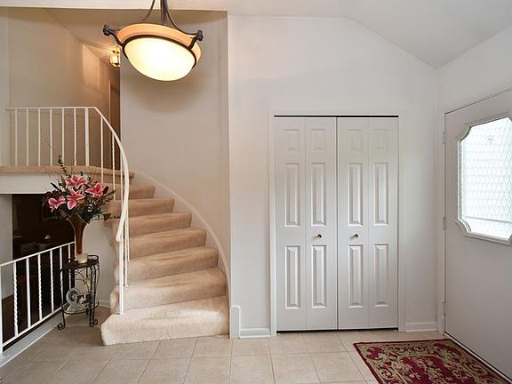 2nd image of 2988 Creekside Dr