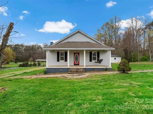 1366 Old Us Highway 221 S, Marion, NC 28752