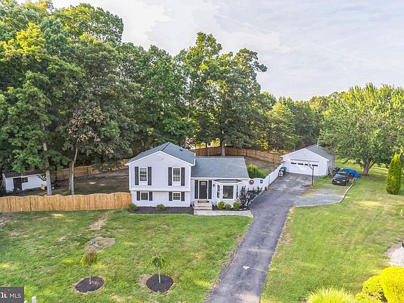 2nd image of 14 Deene Ct